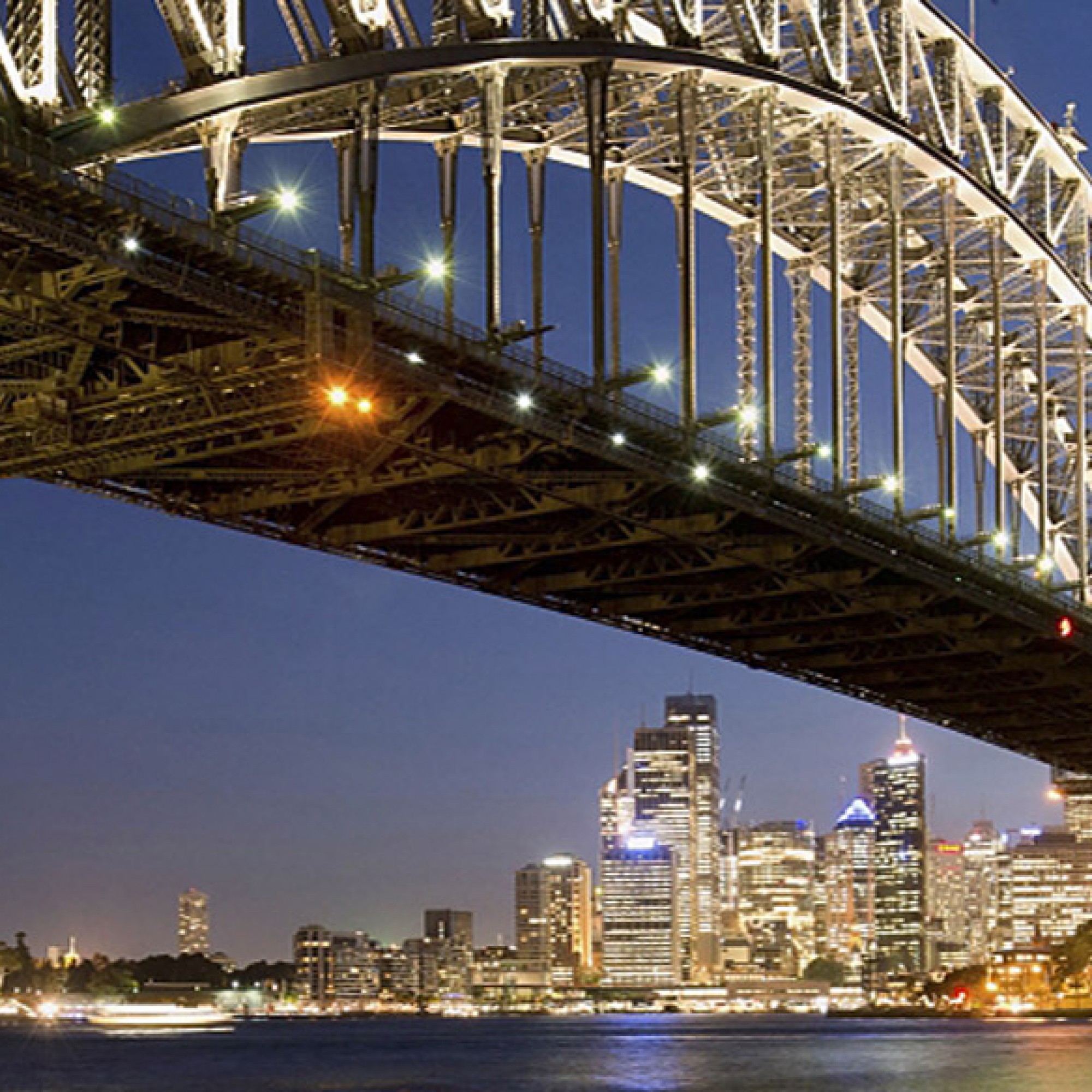 Sika sanierte die Oberfläche der Sydney Harbour Bridge. (zvg)