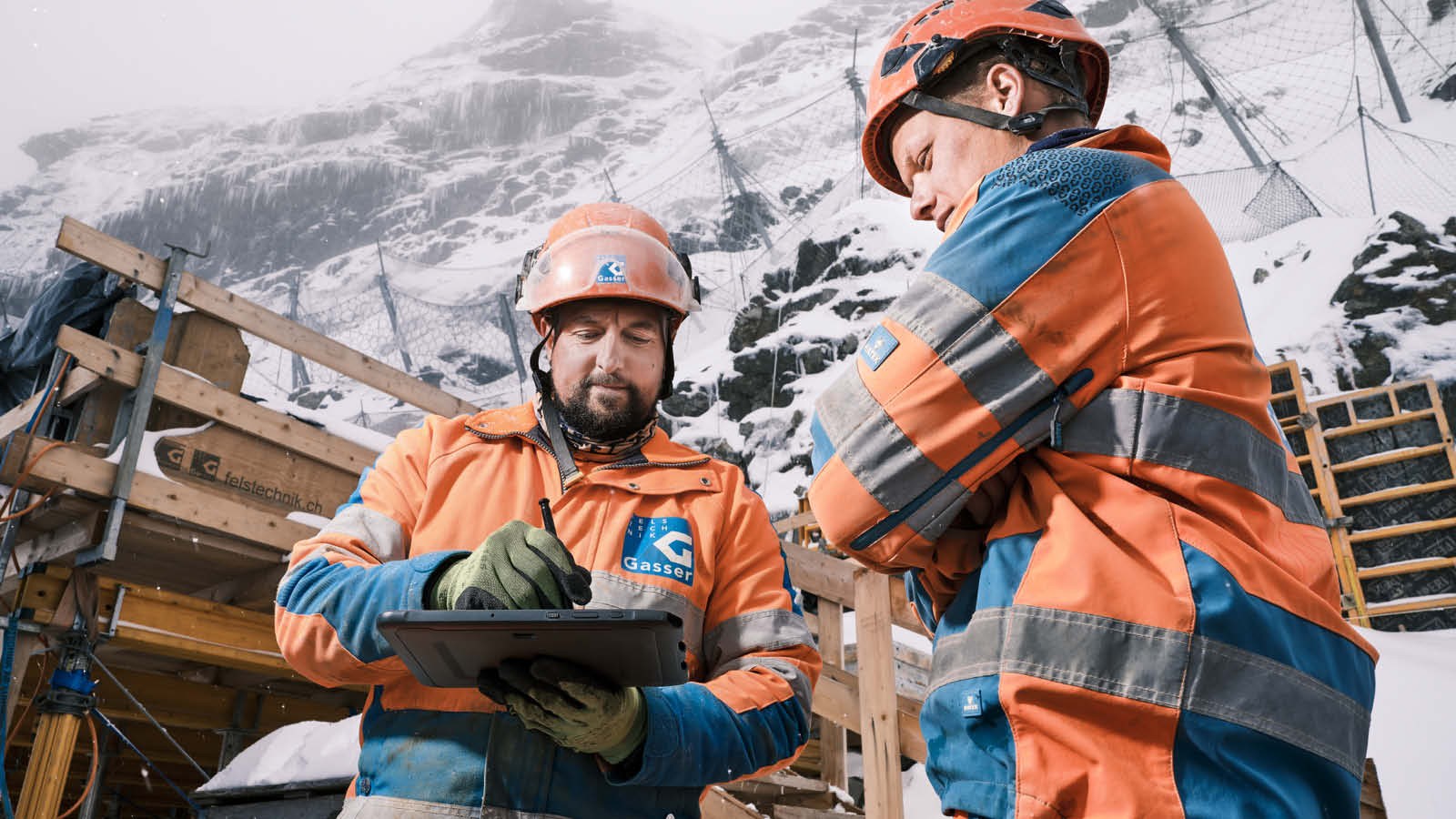 Samsung Galaxy Tab Active Pro bei Baustelle auf dem Jungfraujoch