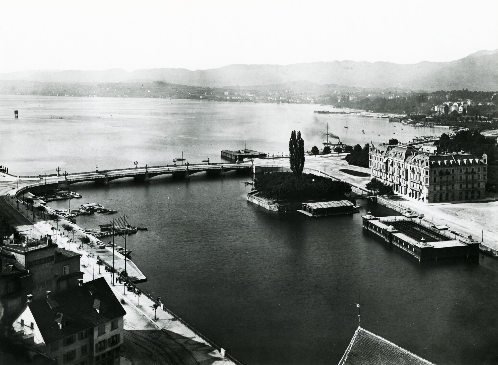 Die Quaibrücke in Zürich um 1890