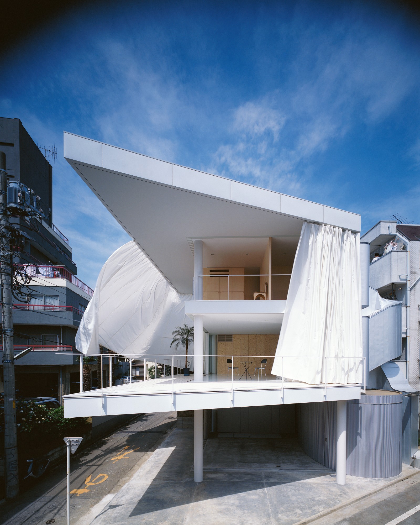 144A_SHIGERU_BAN_ART_2ND_ED_CE_60032