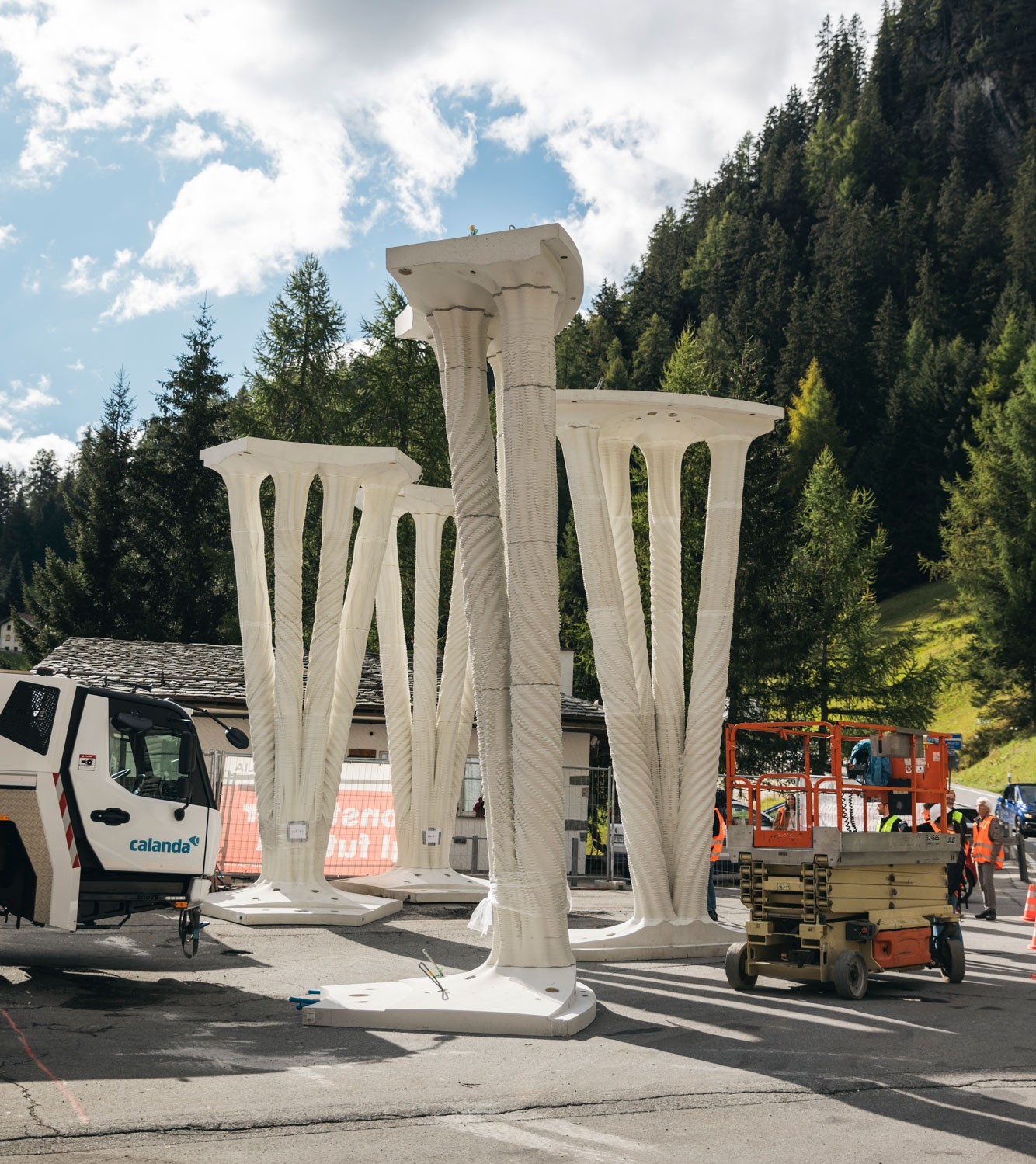 Weisser Turm Montage viertes Stockwerk