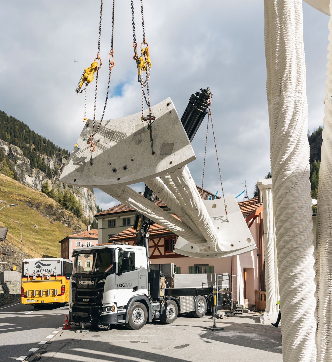 Weisser Turm Montage viertes Stockwerk