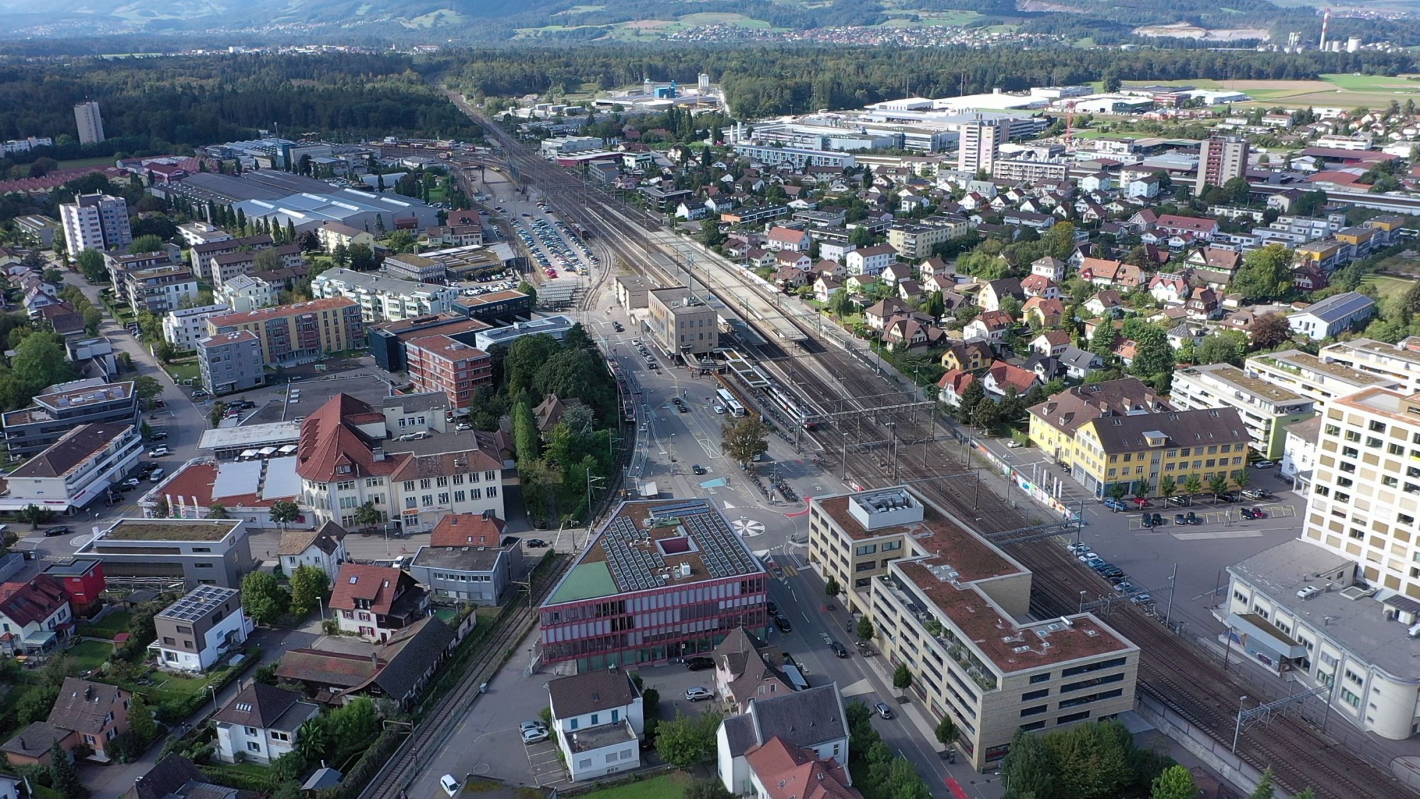 Drohnenaufnahme Bahnhof Lenzburg Aargau