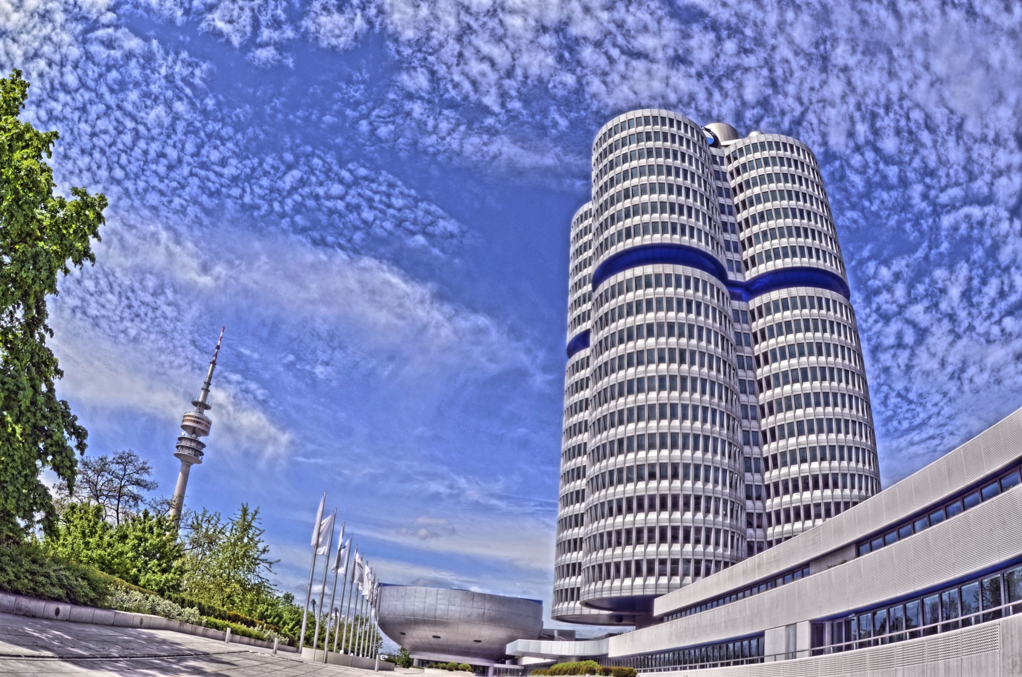 BMW-Hochhaus_(DSC8097_-_tone-mapping)  Guido Radig