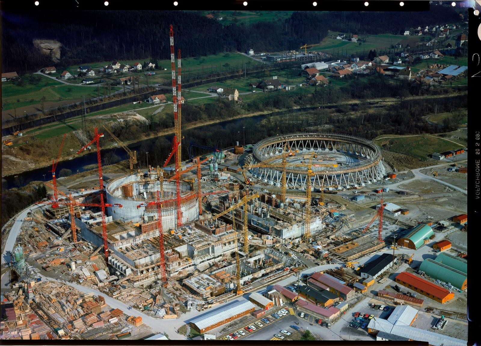 Baustelle des Kernkraftwerks Gösgen, Aufnahme von 1975