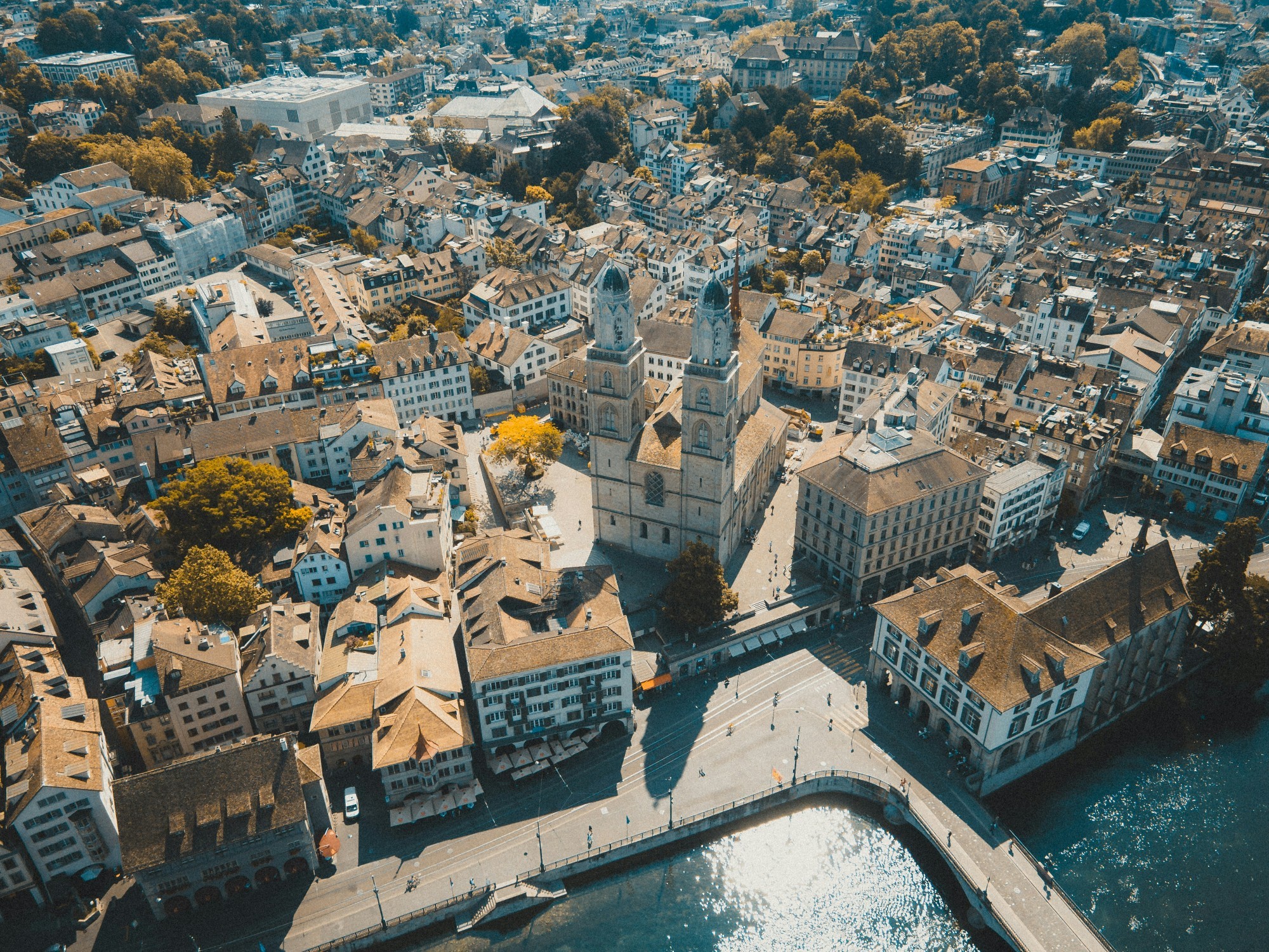 Grossmünster in Zürich, Drohnenaufnahme