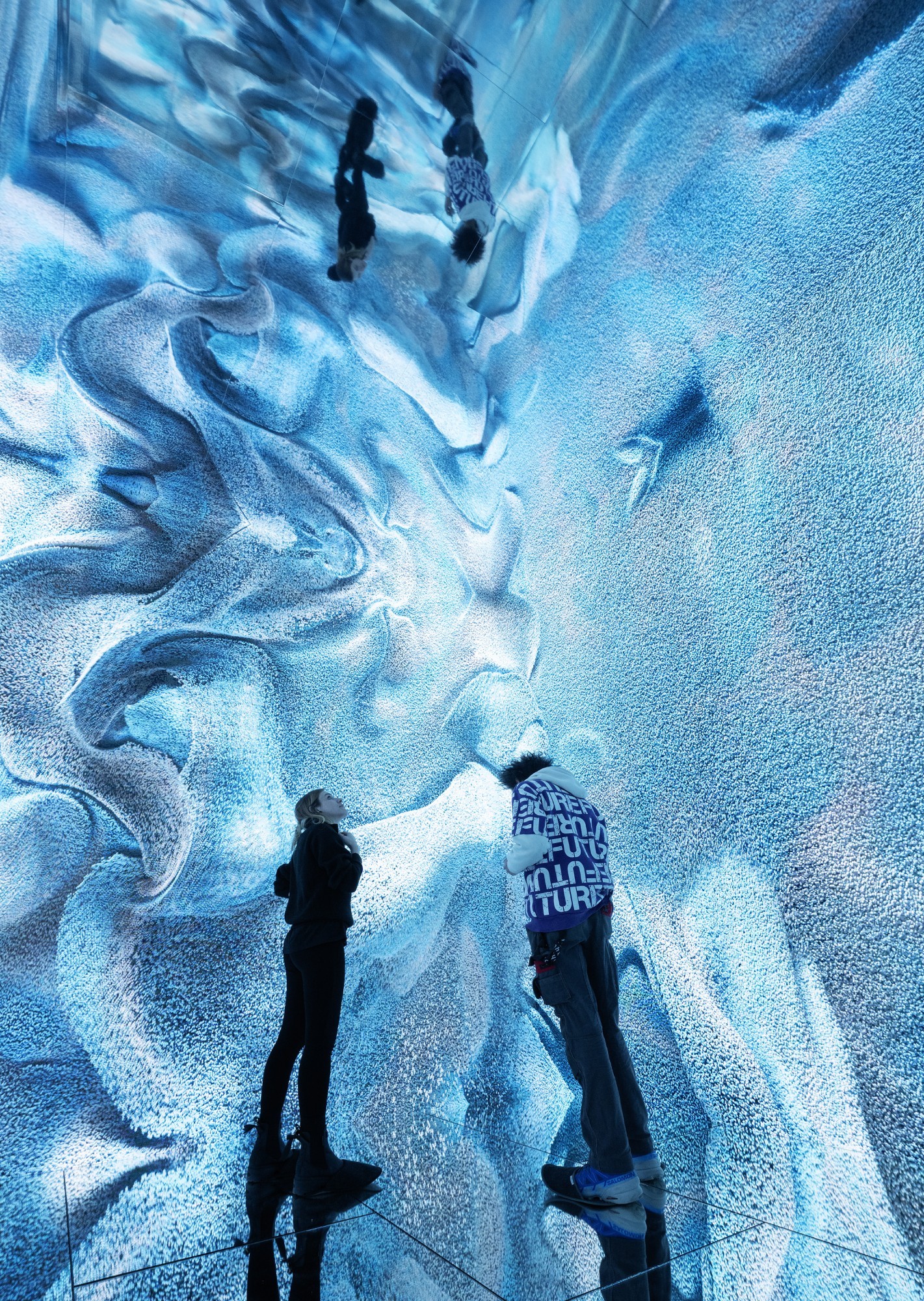 Glacier Dreams von Anadol Refik im Kuntshaus Zpric