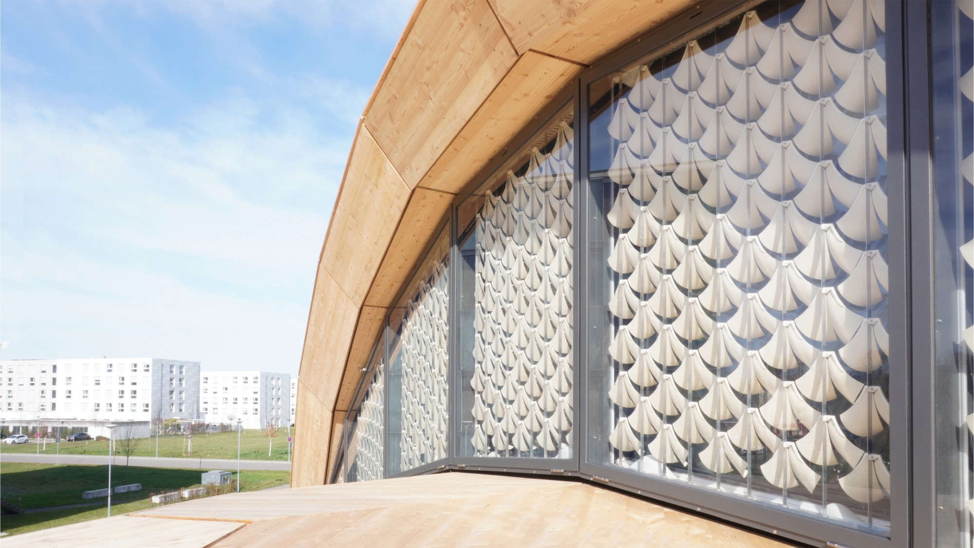 Solar Gate, Verschattunssystem, angebracht an einem Fenster