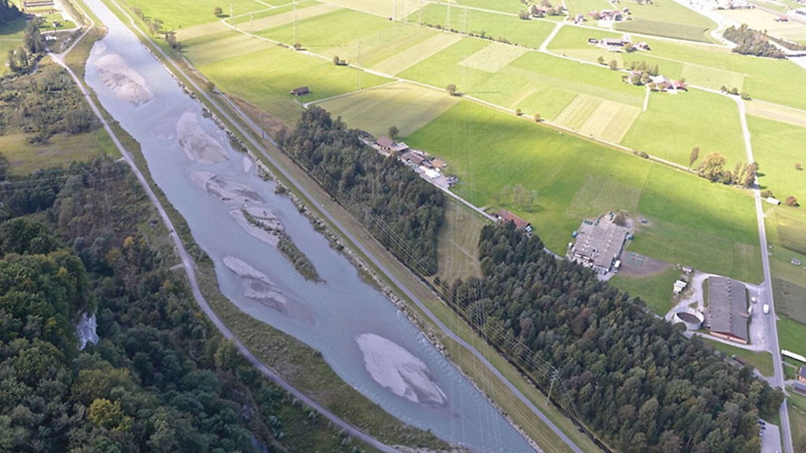 Chli Gäsitschachen am Escherkanal Glarus