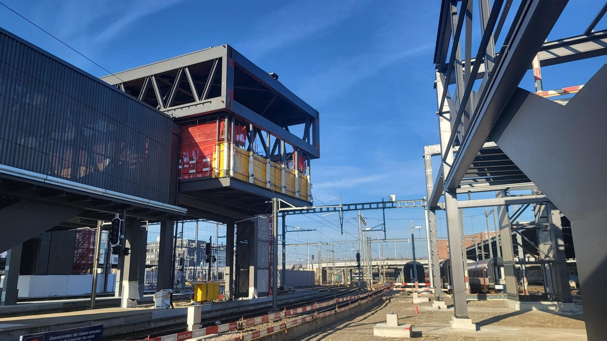 Einschub temporäre Passerelle Bahnhof Basel SBB