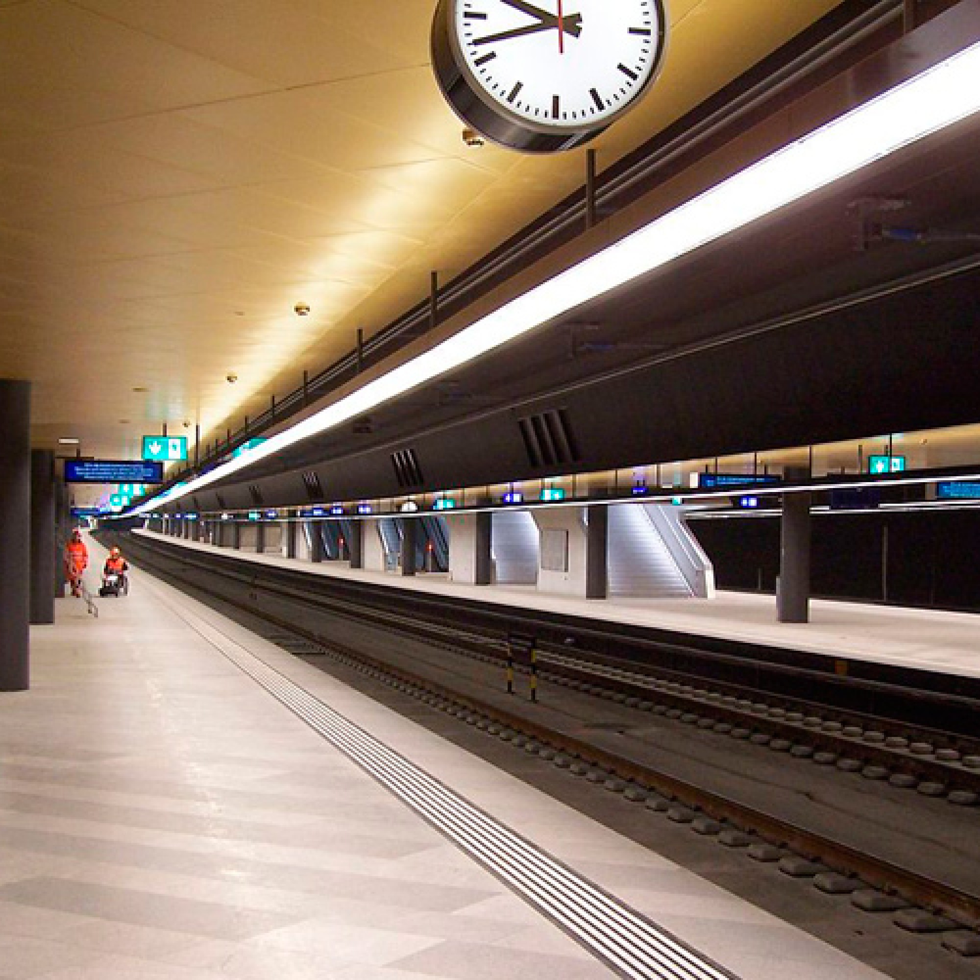 Bahnhof Löwenstrasse (Bild: wikimedia, CC)