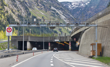 Gotthard-Strassentunnel (© Raimond Spekking / CC BY-SA 4.0 via Wikimedia Commons)