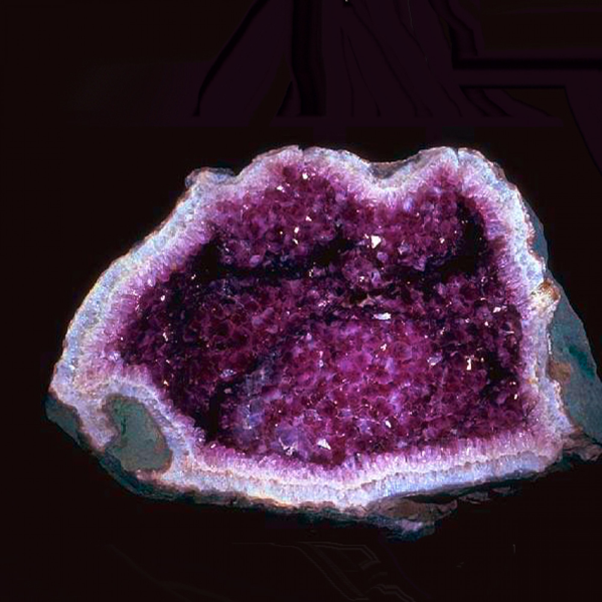 Amethystgeode. (Wikimedia, gemeinfrei)