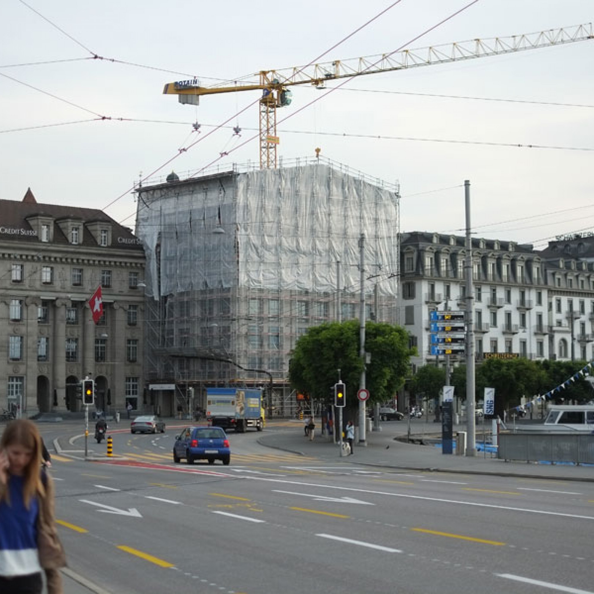 Wer soll die Investitionskosten für Gebäudesanierungen (Foto: Altstadt von Luzern) übernehmen? Mieter und Hauseigentümer sind sich uneins (Urs Rüttimann)