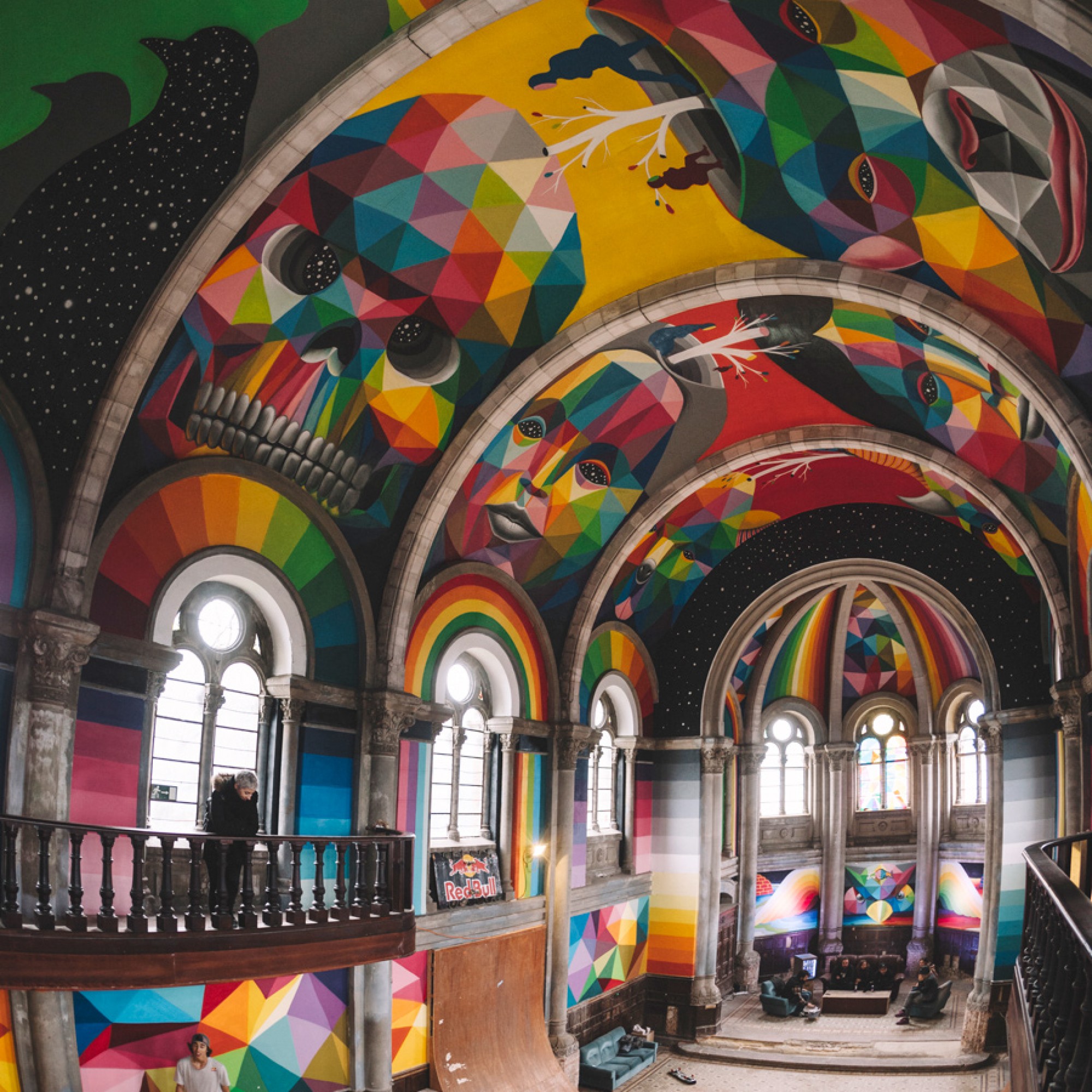 Bunter skaten: der Skate Park in Llaneras Santa-Barbara-Kirche. (RedBull / zvg)