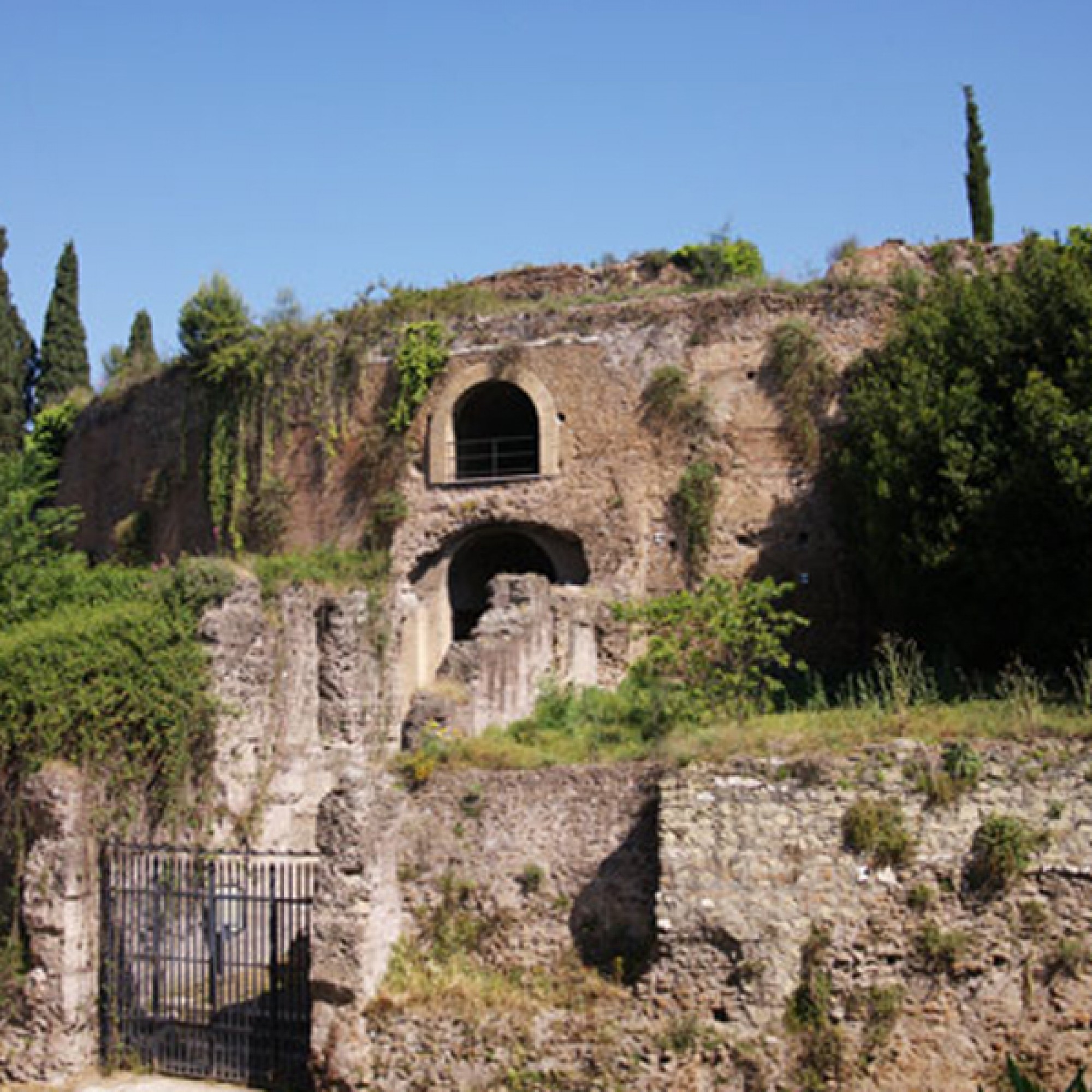 Für das Mausoleum des Augustus wurde bereits ein Gönner aus Philadelphia gefunden. Zwölf Millionen Euro  sind für die Restaurierung veranschlagt. (Foto: Claudia Bertoldi)