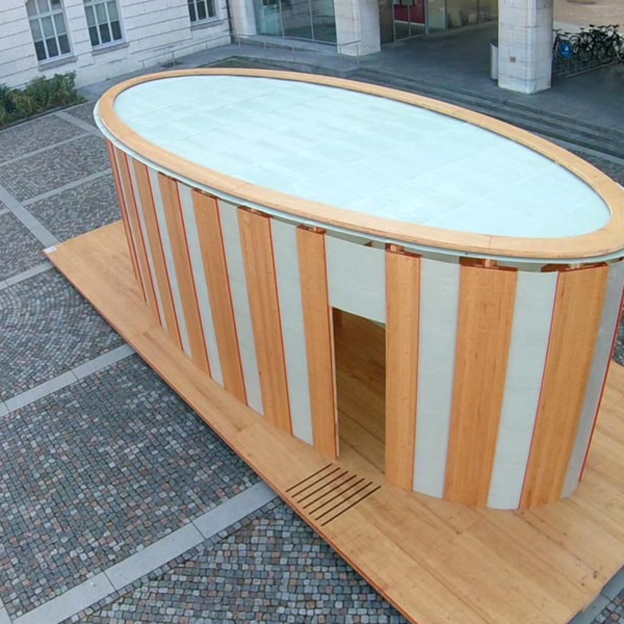 Der Pavillon kann jeden zweiten Donnerstag öffentlich besichtigt werden.