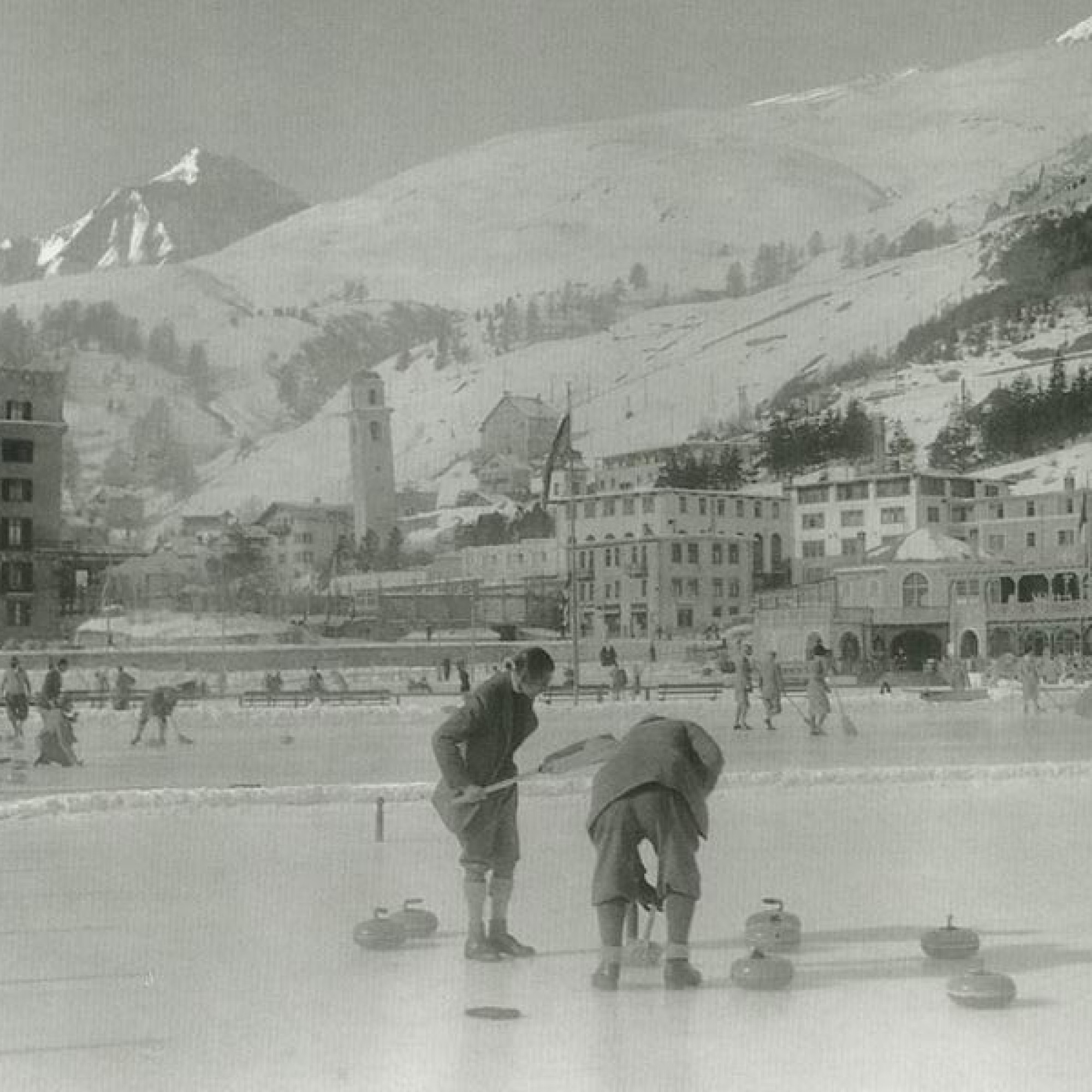 In St. Moritz wurde 1880 der erste Curling-Verein auf dem europäischen Festland gegründet.