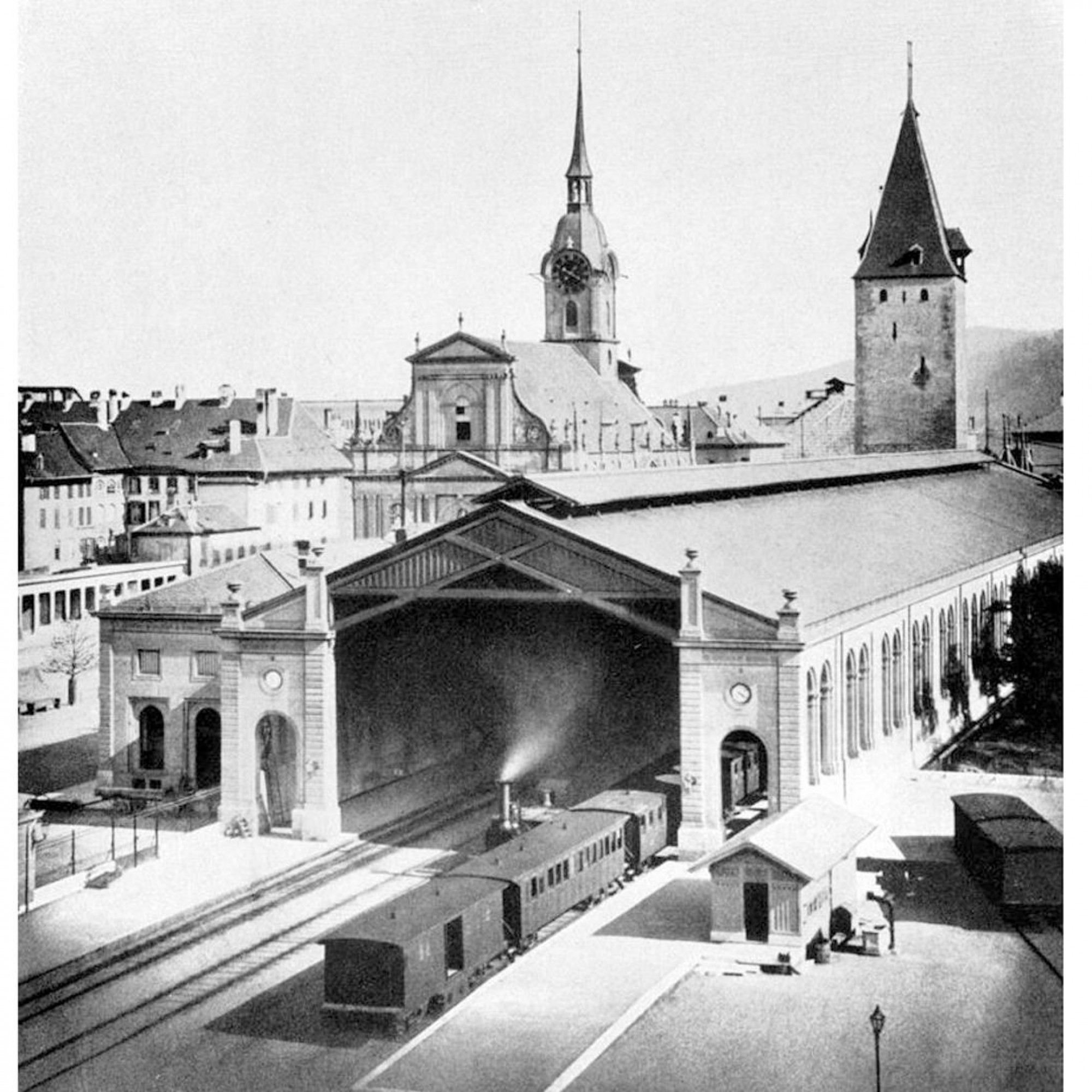 Die Einfahrt in den Bahnhof Bern im Jahre 1860.
