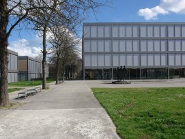 Aargauer Architekturjuwel:  Fritz Hallers Gymnasium in Baden. (Port(u*o)s, wikimedia, CC)