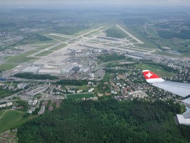 Flughafen Zürich (www.wikimedia.org, Simisa, CC)