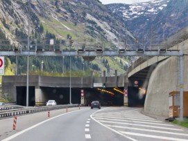 Gotthard-Strassentunnel (© Raimond Spekking / CC BY-SA 4.0 via Wikimedia Commons)