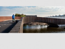 Die sanft geschwungene Brücke dienst sowohl den Menschen... (Raymond Rutting / PD) 