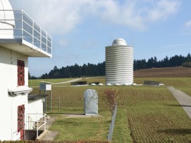 Die Sternwarte soll in der Nähe des alten Observatoriums zu stehen kommen. (Visualisierung zvg) 1/4