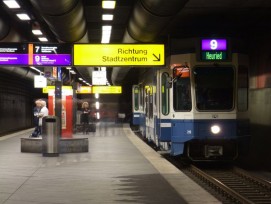 Die Station Tierspital im Milchbucktunnel erinnert an das gescheiterte Zürcher U-Bahn-Projekt von 1973. Nun möchten die Grünliberalen erneut eine Metro für Zürich prüfen. (Bild www.moebahn.de) 