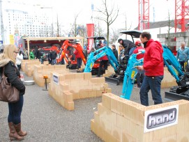 Gebaggert wird bei jedem Wetter. (Bild: www.baublatt.ch)