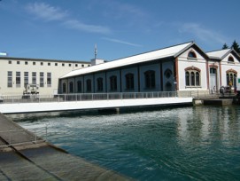 Von der Dienstabteilung zur öffentlich-rechtlichen Anstalt? Der Zürcher Stadtrat möchte die Organisationsform des Elektrizitätswerks der Stadt Zürich (EWZ), im Bild das Flusskraftwerk Letten, ändern.