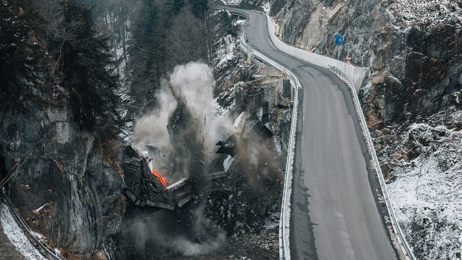 Sprengung alte Chlusbodenbrücke